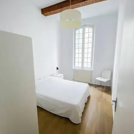In Hyper Center - 3 Bedrooms Arles