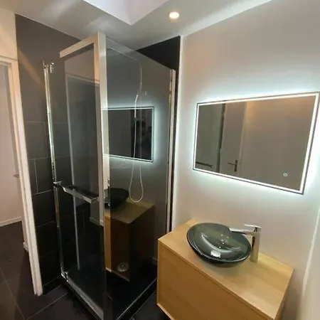 In Hyper Center - 3 Bedrooms Apartment Arles